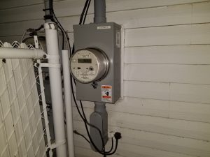 Augmentation de la capacité de l'entrée électrique à 200A et remplacement du panneau électrique.