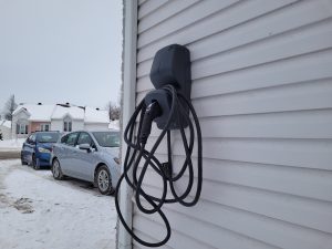 borne de recharge véhicule électrique Flo EV Duty Tesla Grizzl-e TechnoVE