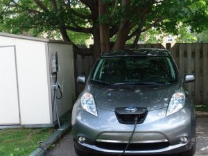 borne de recharge véhicule électrique Flo EV Duty Tesla Grizzl-e TechnoVE