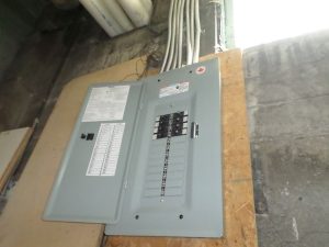 Travaux divers tels que remplacement du panneau électrique , installation de chauffage, éclairage et prises de courant.