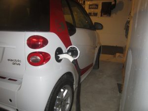 prise-borne-recharge-240v-bosch-power-max-voiture-electrique-smart-fortwo-cabrio-4